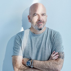 Claude Auchu (Associé et chef de la direction, lg2) Claude Auchu (Associé et chef de la direction, lg2)